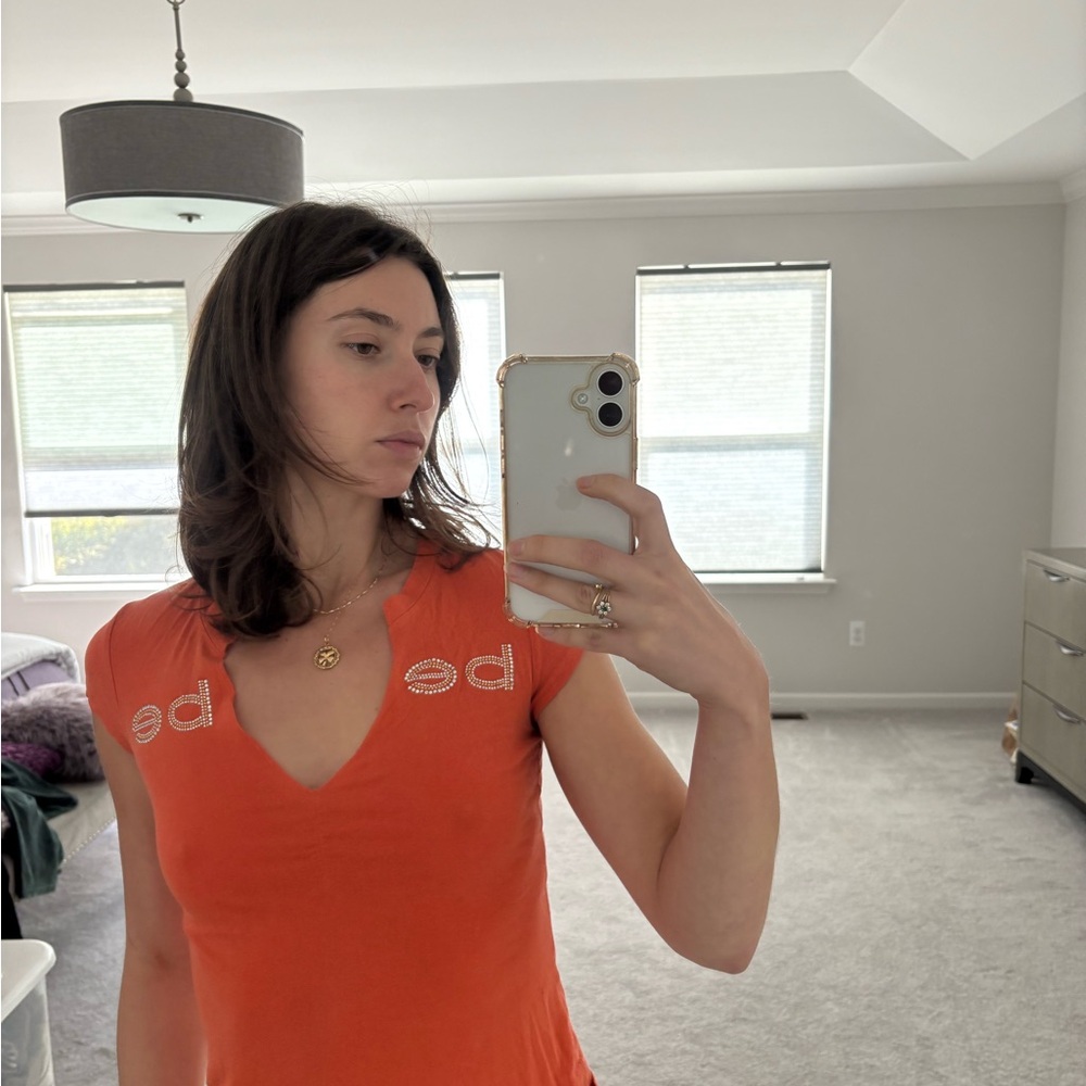 bebe Orange V-Neck Short Sleeve Tee